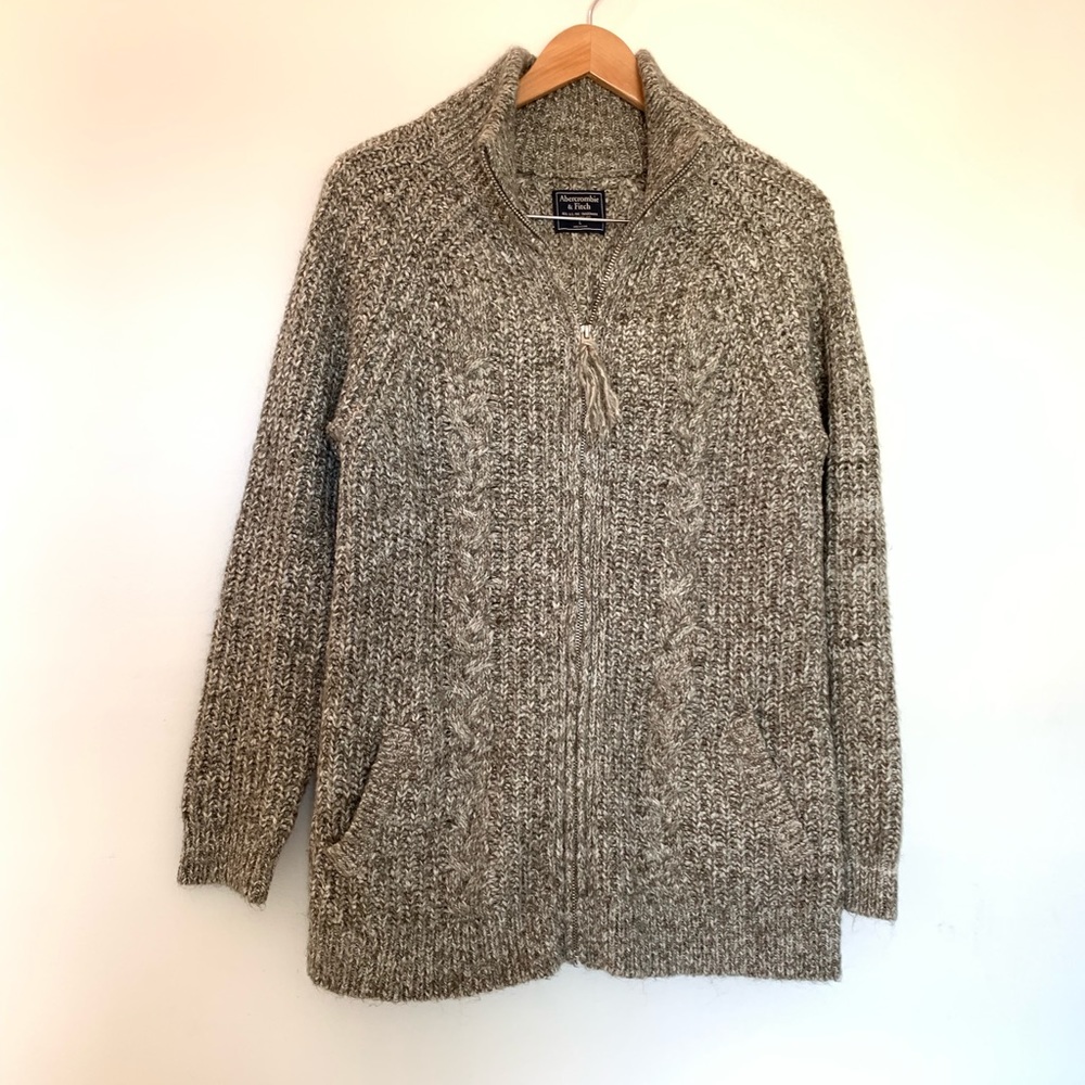 Abercrombie & Fitch zip front sweater